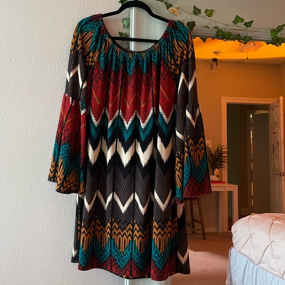 Lilypad Dresses & Skirts - Lilypad woman’s elastic neck dress